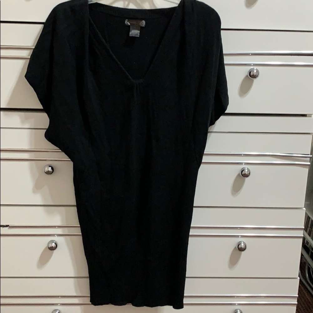 Black V-neck short dress
